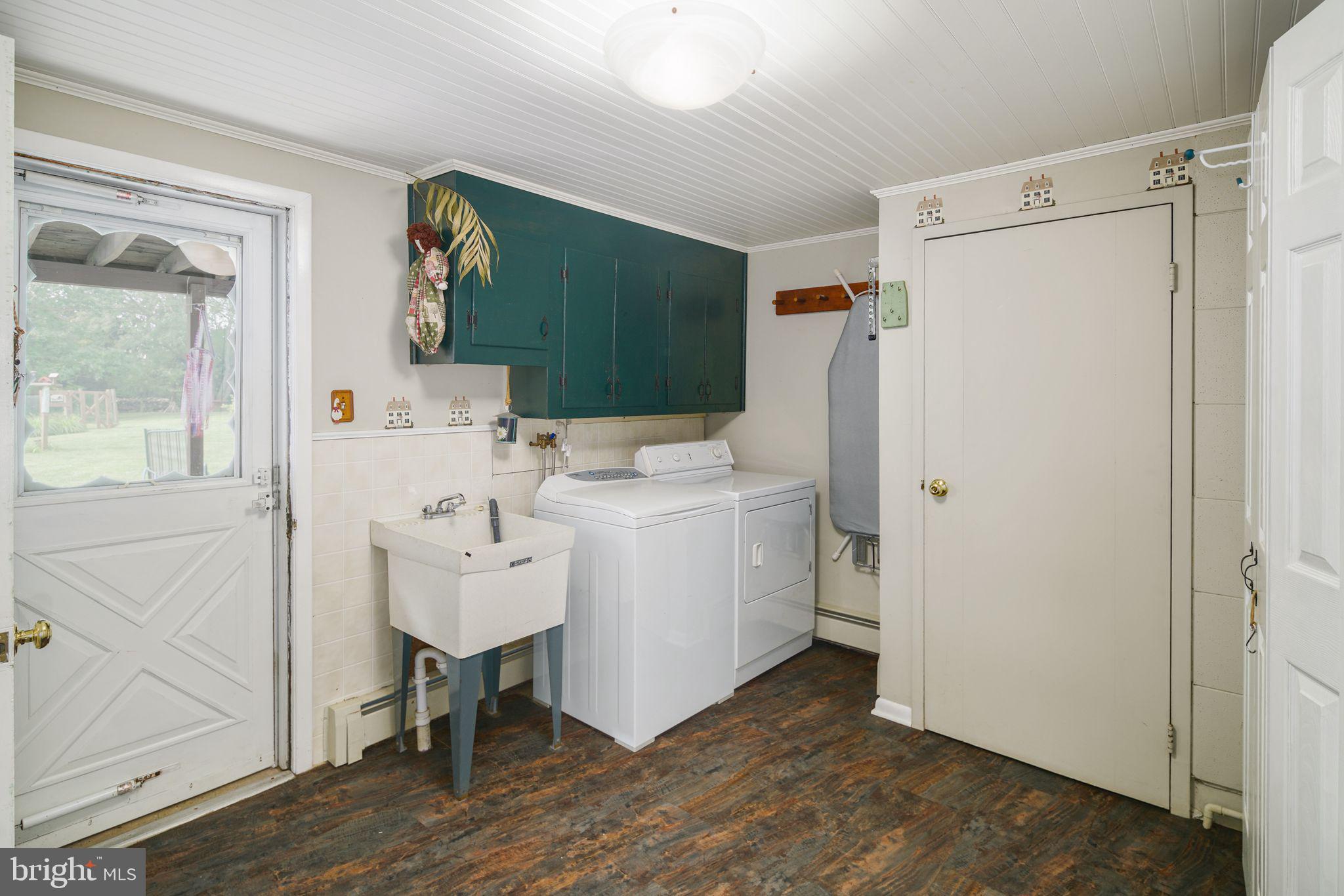 1102 Horsham Road North Wales, PA 19454 - Photo 22 of 40 Laundry / Mudroom