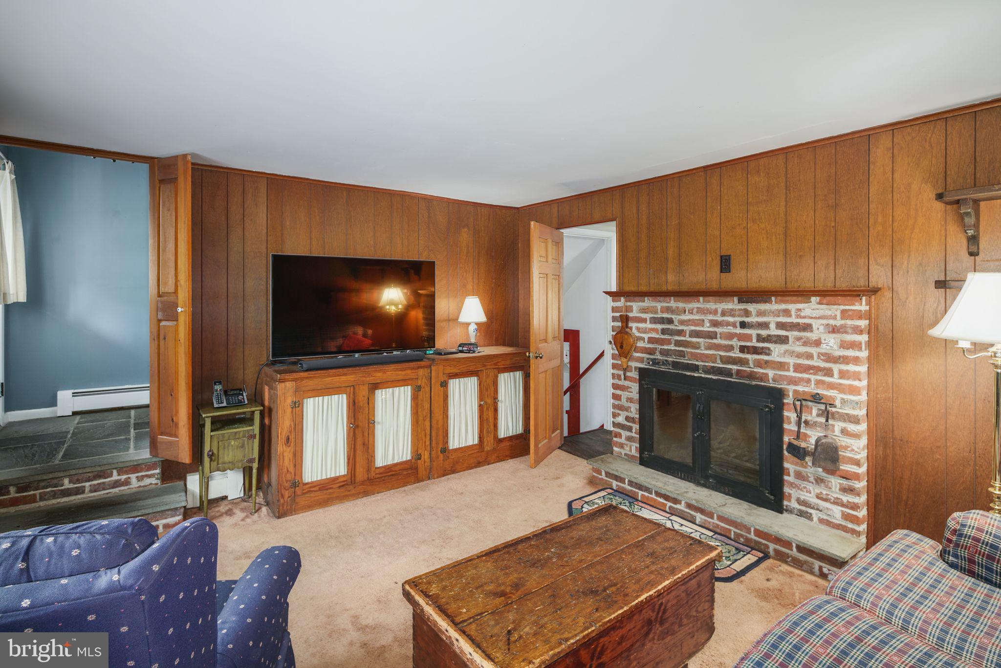 1102 Horsham Road North Wales, PA 19454 - Photo 23 of 40 Family Room