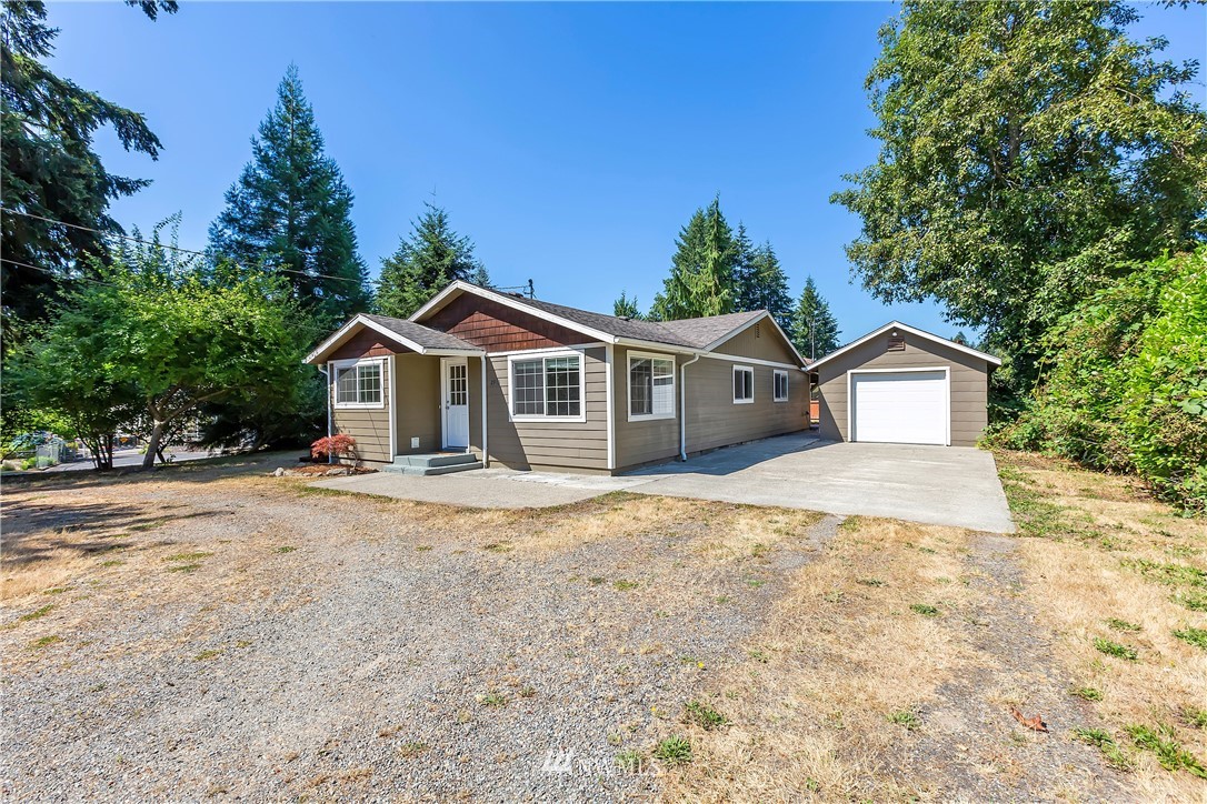 2913 Rocky Point Road Northwest Bremerton, WA 98312 - Photo 1 of 15 Gallery Image 1