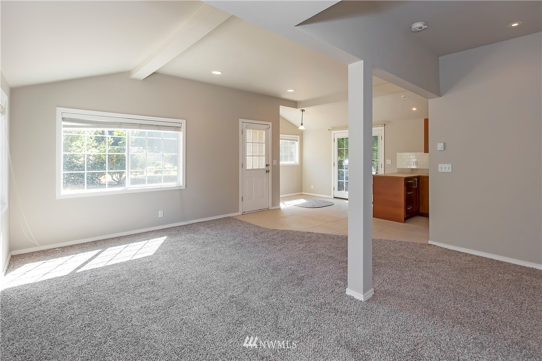 2913 Rocky Point Road Northwest Bremerton, WA 98312 - Photo 2 of 15 Gallery Image 2