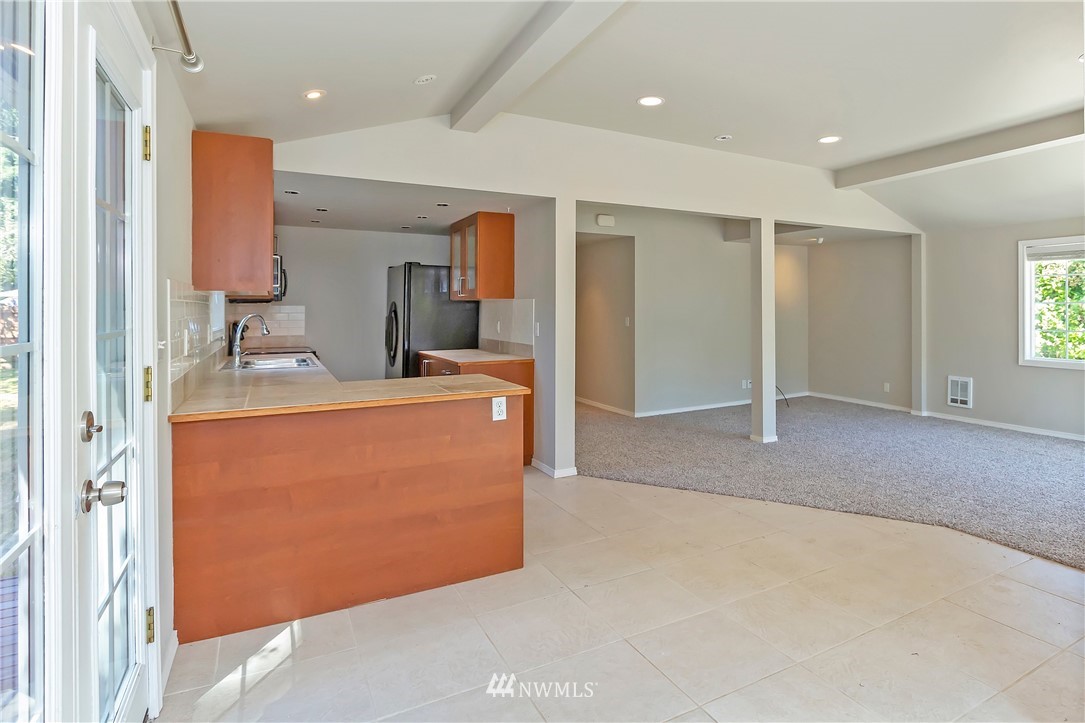 2913 Rocky Point Road Northwest Bremerton, WA 98312 - Photo 7 of 15 Gallery Image 7