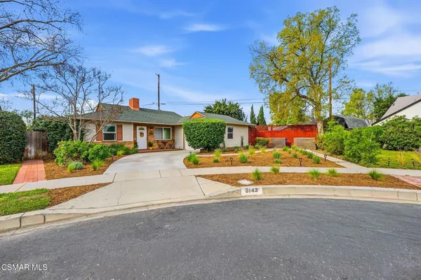 $799,900 | 8143 Lasaine Avenue, Northridge, CA 91325