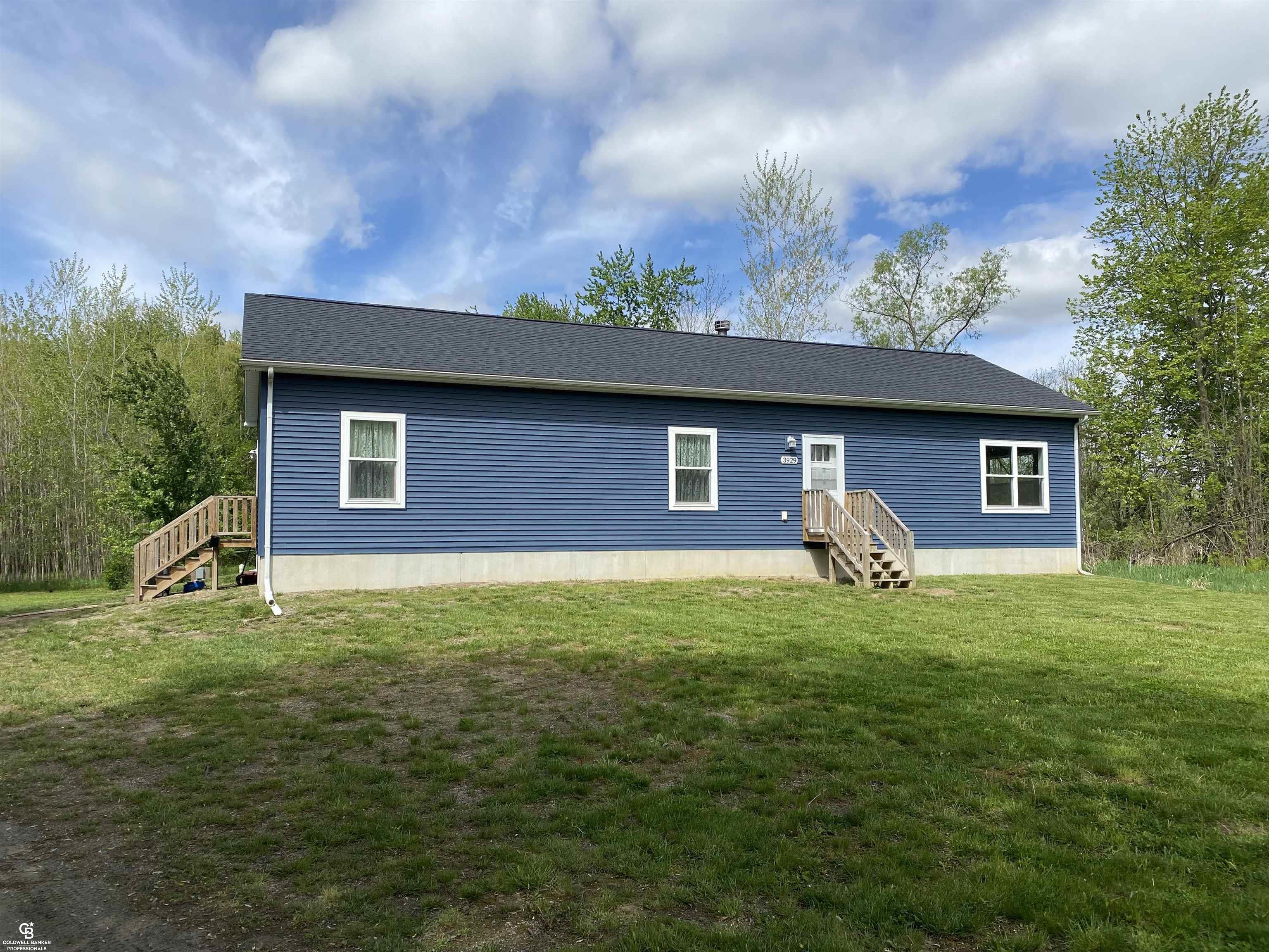 3929 Sheridan Road Emmett, MI 48022 - Photo 2 of 36