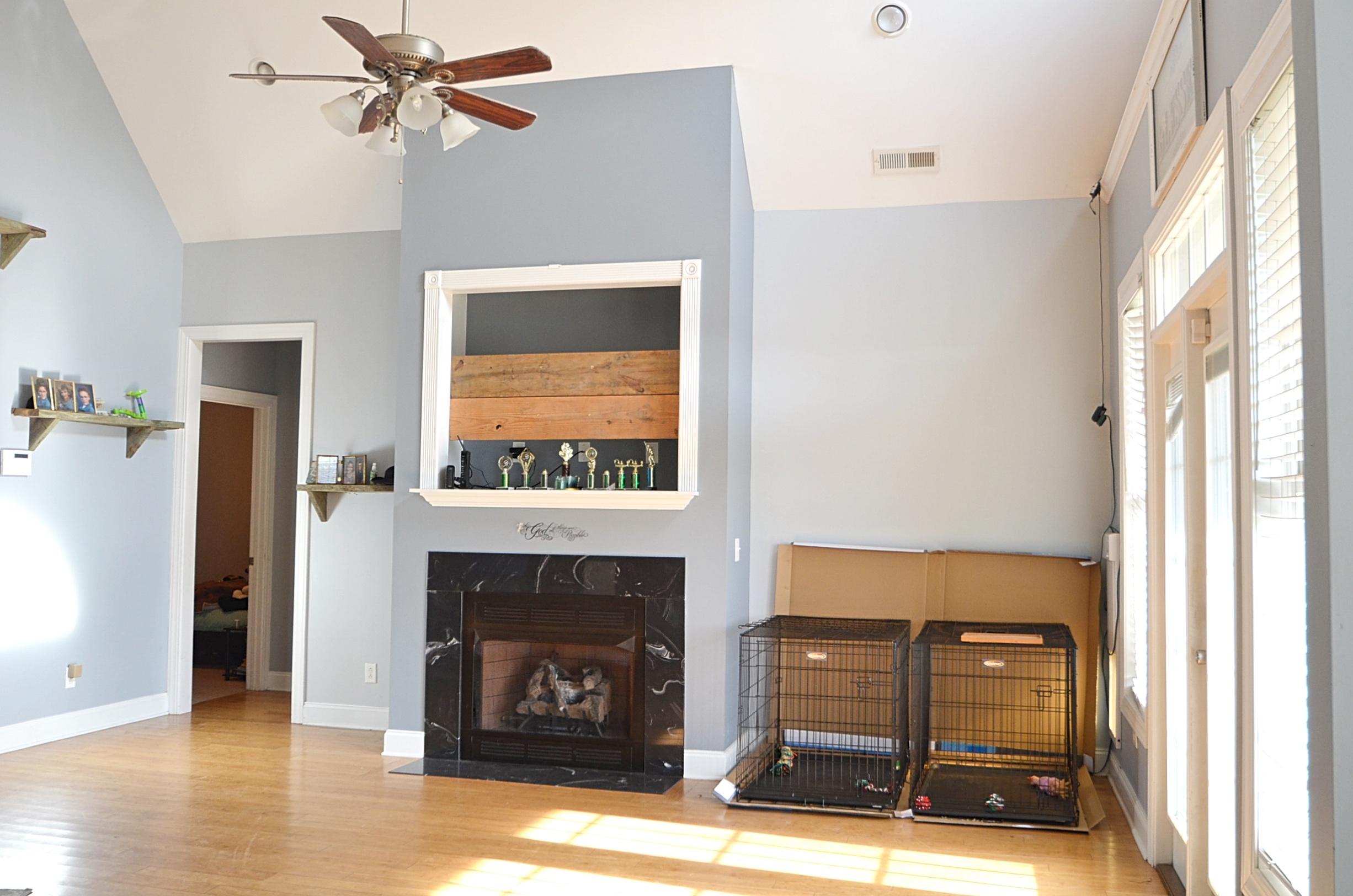 1193 Bethera Road Bonneau, SC 29431 - Photo 14 of 27 LivingRoom1