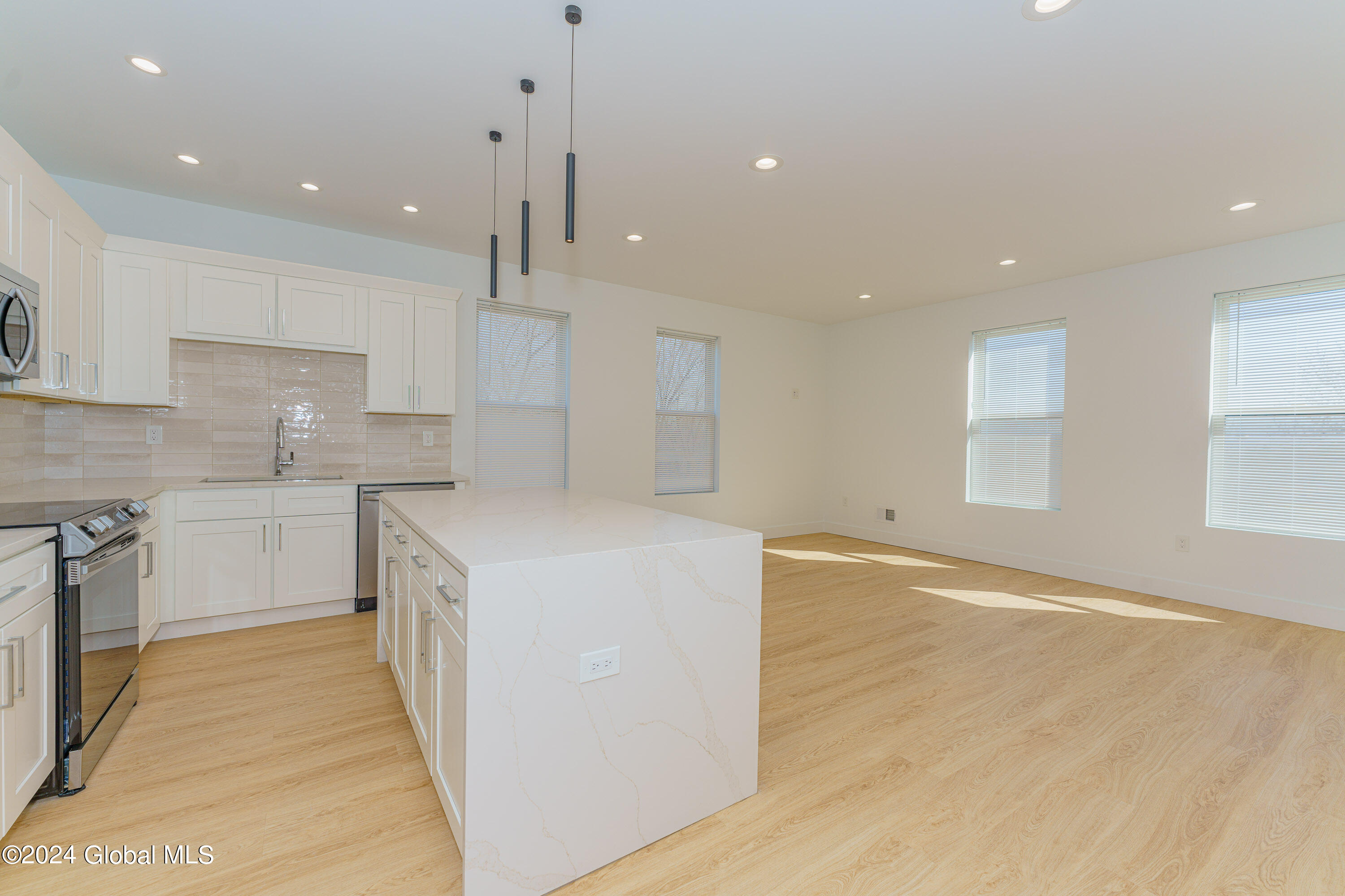 1133 Loudon Road Cohoes, NY 12047 - Photo 9 of 25 3 Apt 204 2