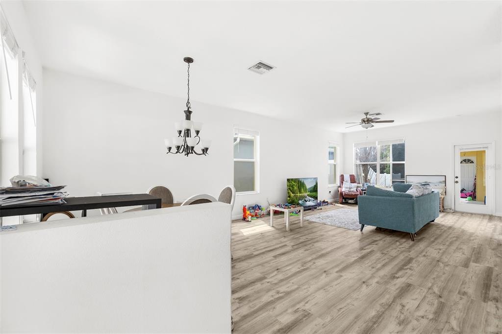 3141 Town Avenue New Port Richey, FL 34655 - Photo 8 of 40