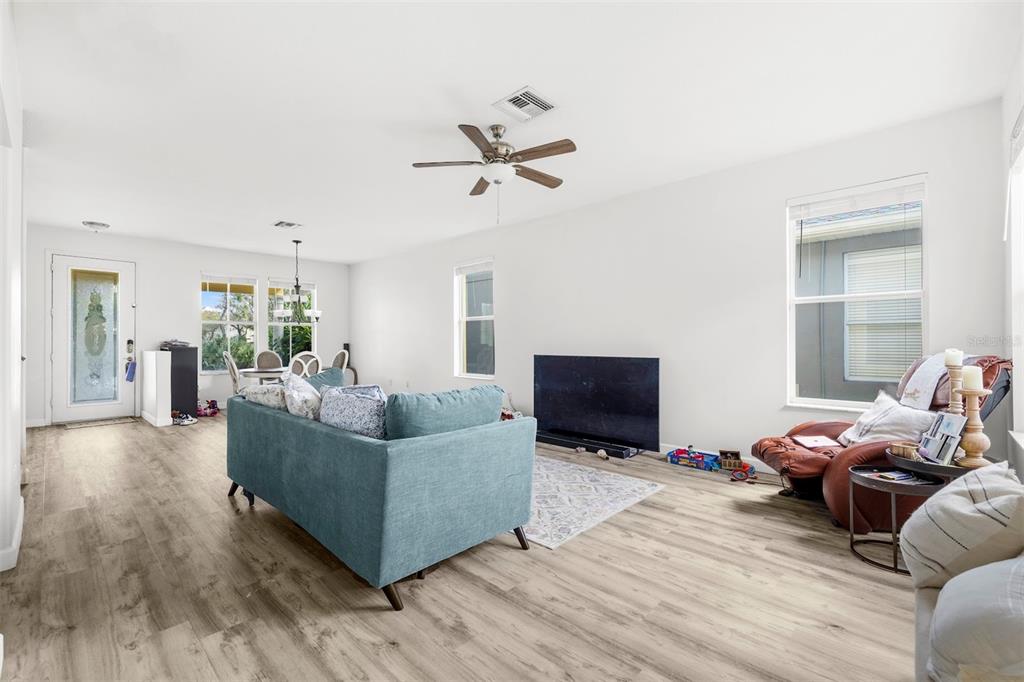 3141 Town Avenue New Port Richey, FL 34655 - Photo 9 of 40