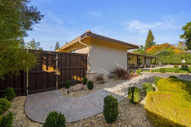 $975,000 | 4240 Fair Oaks Boulevard, Sacramento, CA 95864