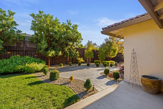 $975,000 | 4240 Fair Oaks Boulevard, Sacramento, CA 95864