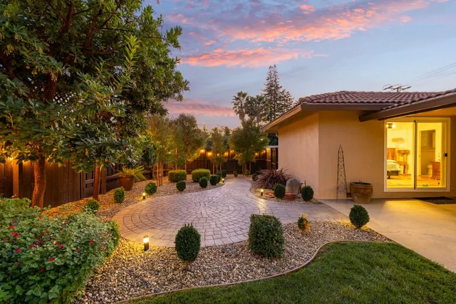 $975,000 | 4240 Fair Oaks Boulevard, Sacramento, CA 95864