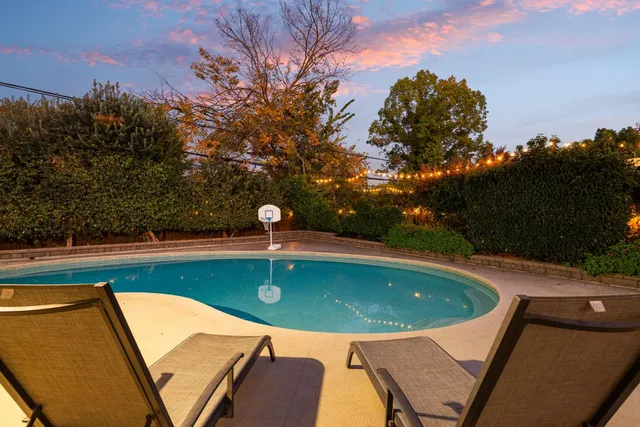 $975,000 | 4240 Fair Oaks Boulevard, Sacramento, CA 95864