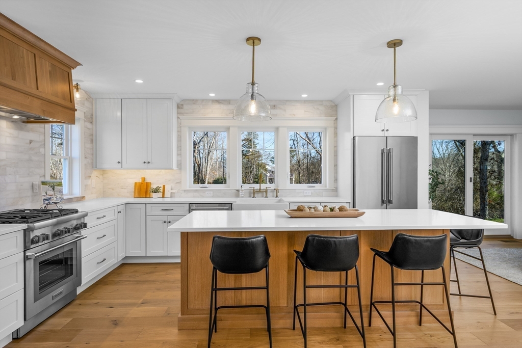 21 Seneca Lane Sandwich, MA 02563 - Photo 11 of 37