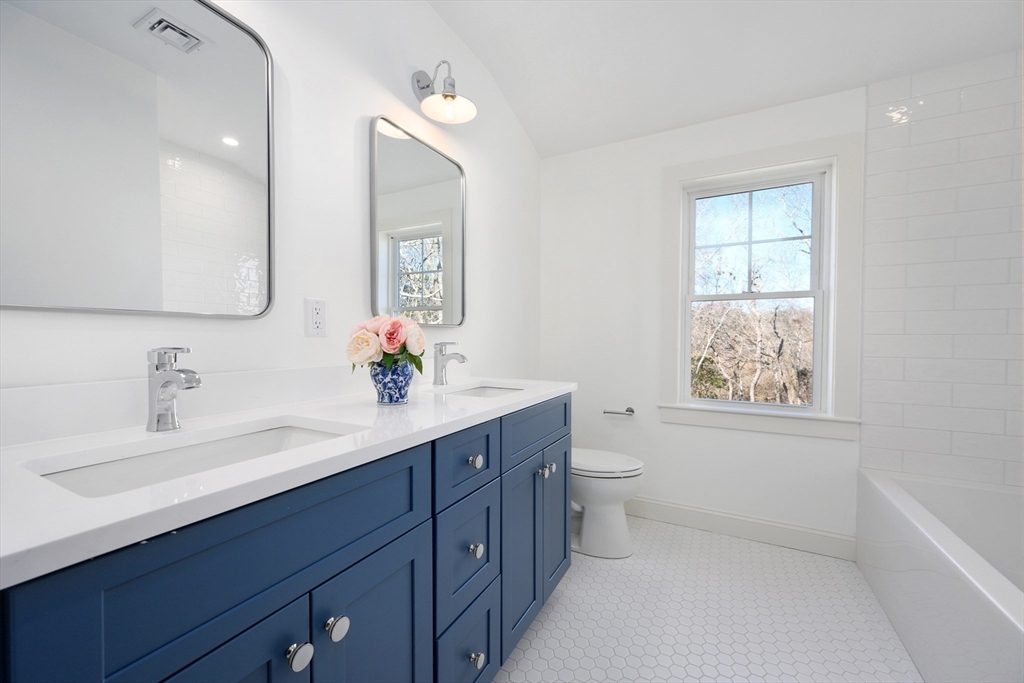 21 Seneca Lane Sandwich, MA 02563 - Photo 31 of 37