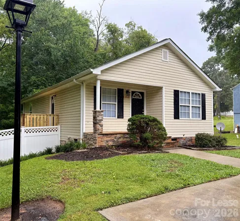 $1,695 | 1918 West 5th Avenue, Gastonia, NC 28052