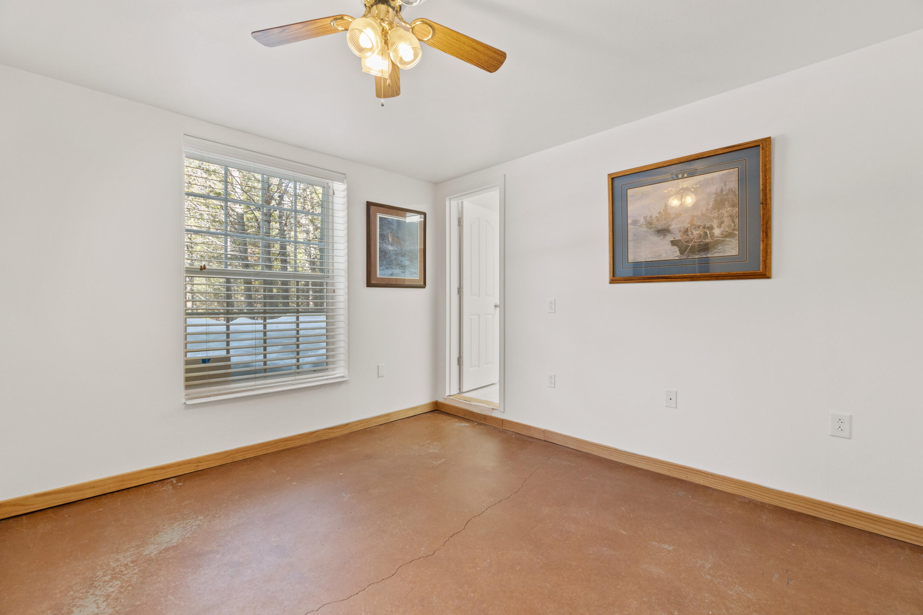 53568 Day Road La Pine, OR 97739 - Photo 5 of 13 5
