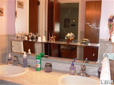 2015 Butztown Road Bethlehem, PA 18017 - Photo 10 of 13 Gallery Image 10