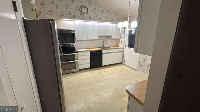 $499,000 | 6 Babette Court, Baltimore, MD 21208