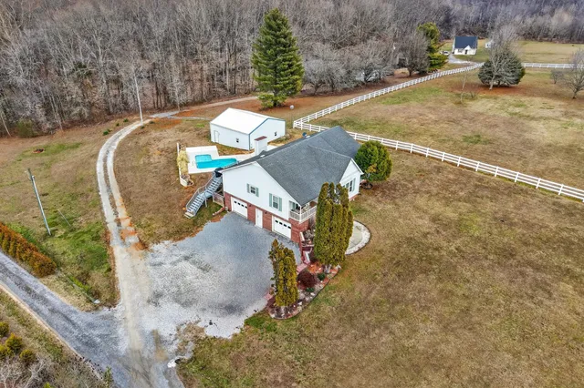 $385,000 | 531 Oliver Smith Road, Flintville, TN 37335