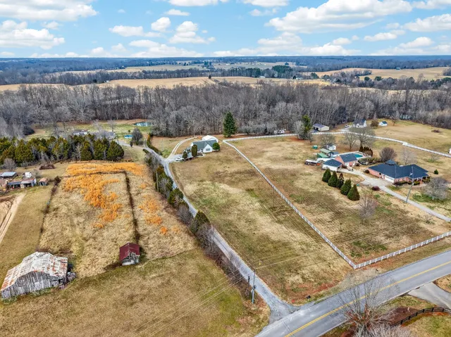 $385,000 | 531 Oliver Smith Road, Flintville, TN 37335