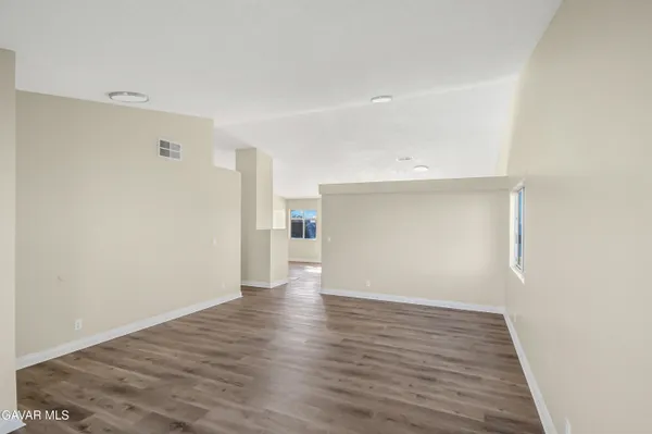 $399,990 | 1048 Sequoia Lane, Rosamond, CA 93560