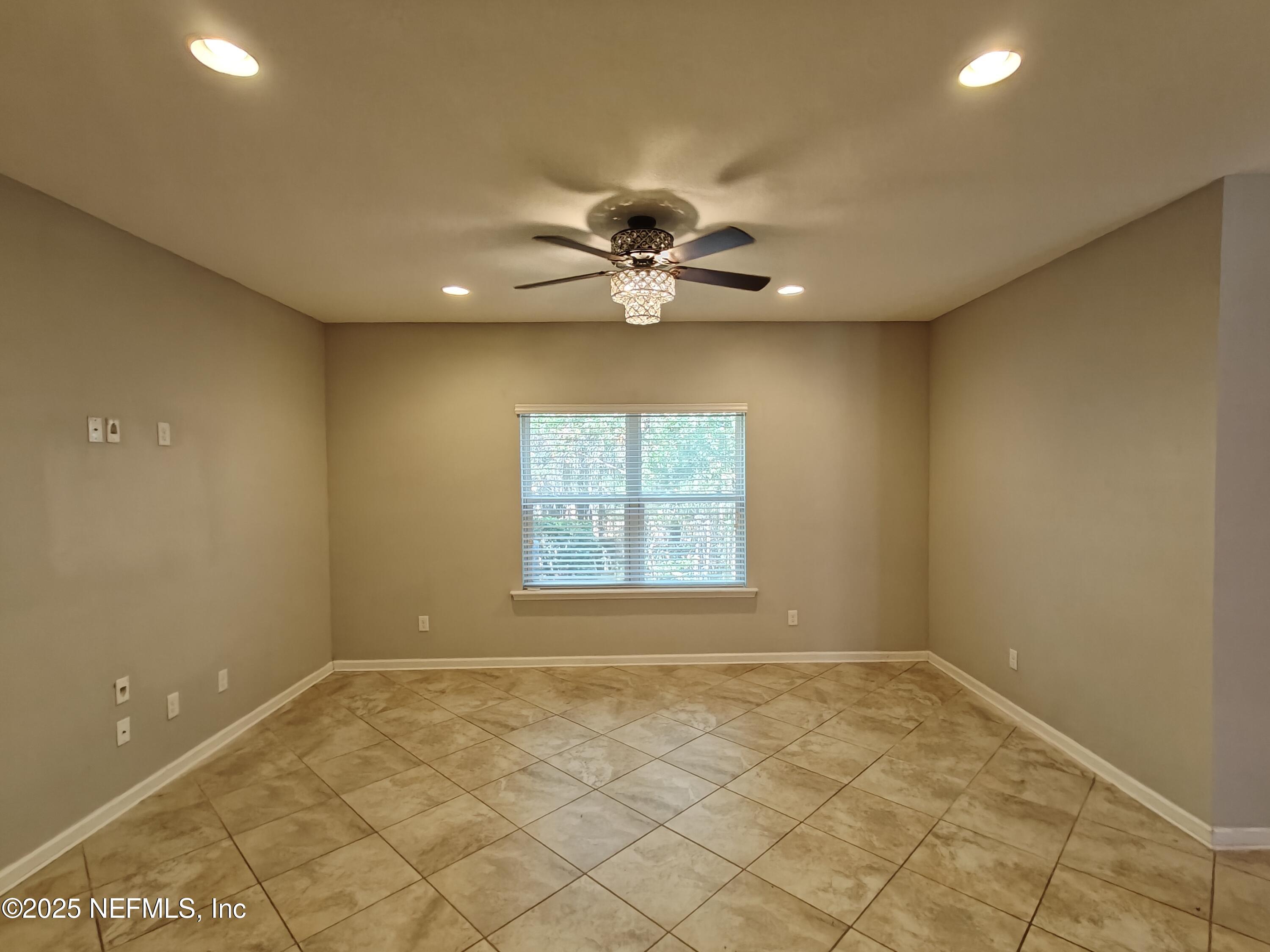 3284 Chestnut Ridge Way Orange Park, FL 32065 - Photo 11 of 37 IMG20251219113119