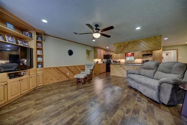 $520,000 | 22305 Thistle Lane, New Ulm, TX 78950