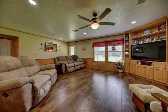 $540,000 | 22305 Thistle Lane, New Ulm, TX 78950