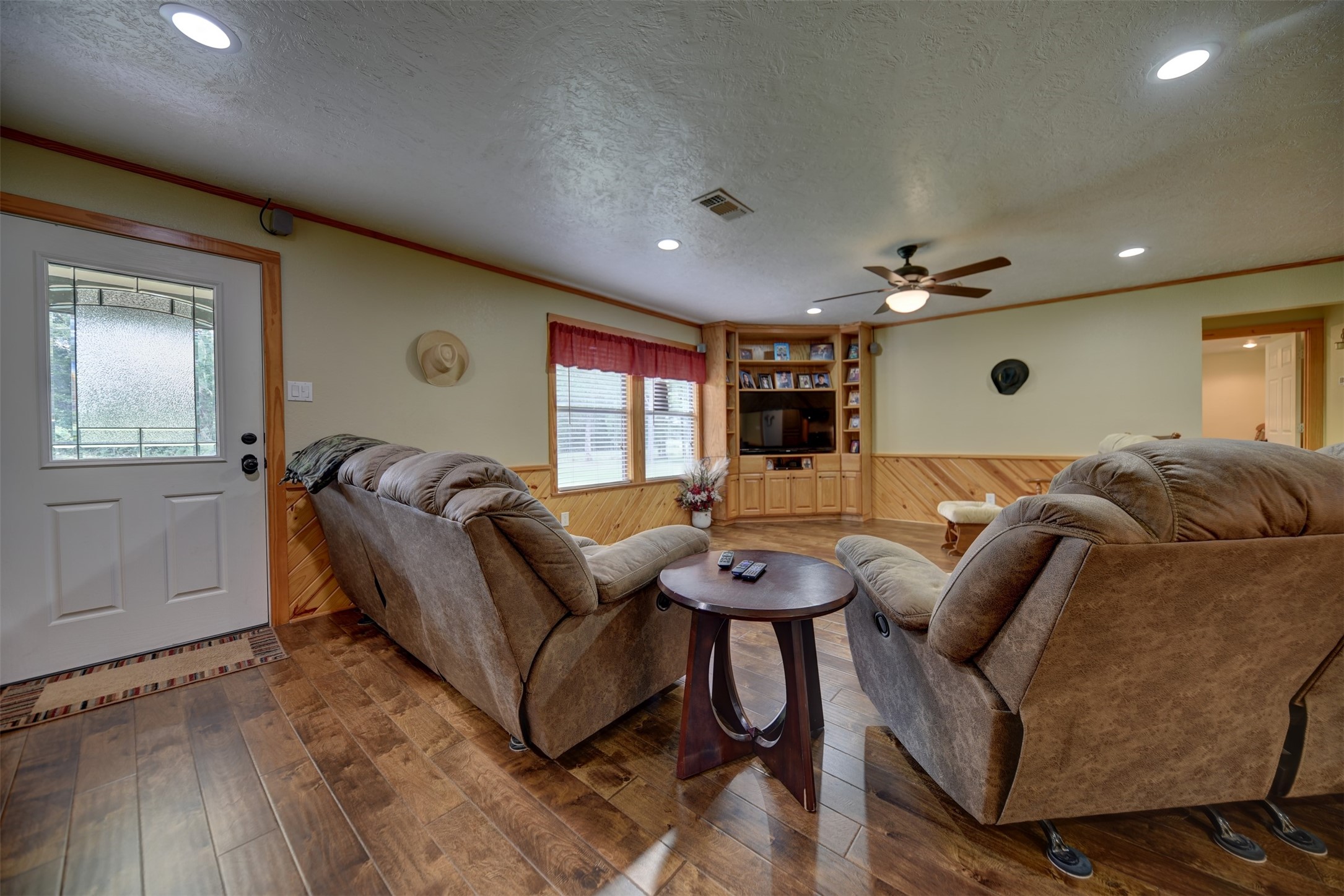 22305 Thistle Lane New Ulm, TX 78950 - Photo 10 of 33