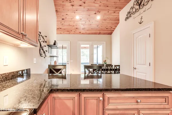 $850,000 | 1903 Hickory Point Lane, Maynardville, TN 37807