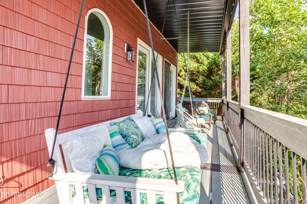 $850,000 | 1903 Hickory Point Lane, Maynardville, TN 37807