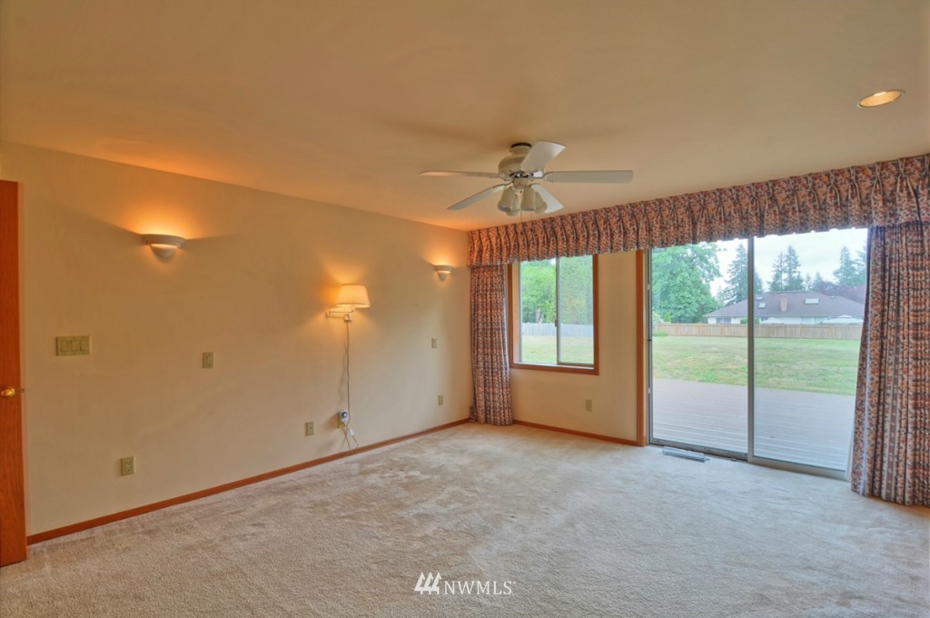 18225 Bellflower Road Bothell, WA 98012 - Photo 14 of 24