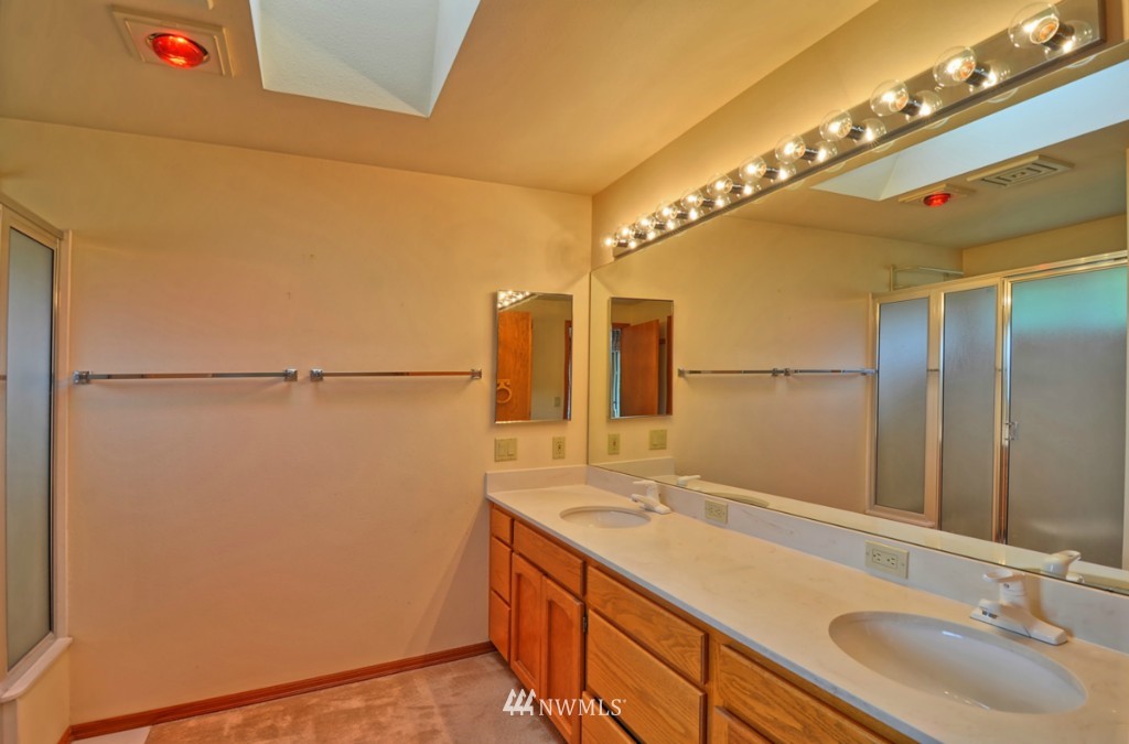 18225 Bellflower Road Bothell, WA 98012 - Photo 16 of 24