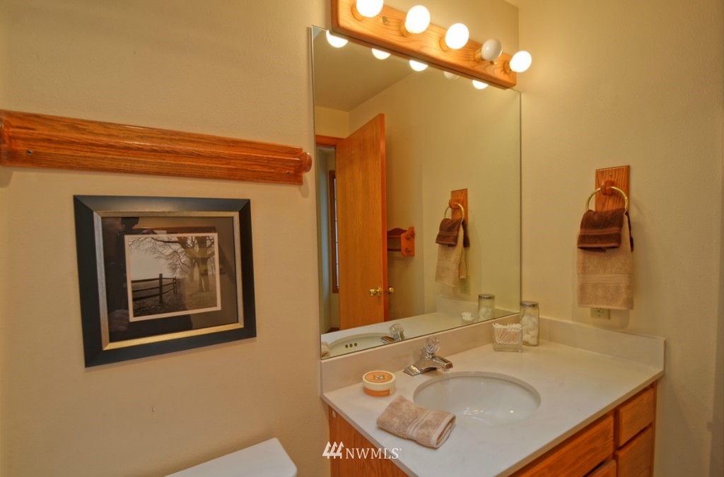 18225 Bellflower Road Bothell, WA 98012 - Photo 17 of 24