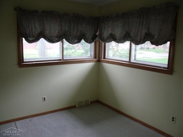 176 Riverside Drive Mount Clemens, MI 48043 - Photo 10 of 15