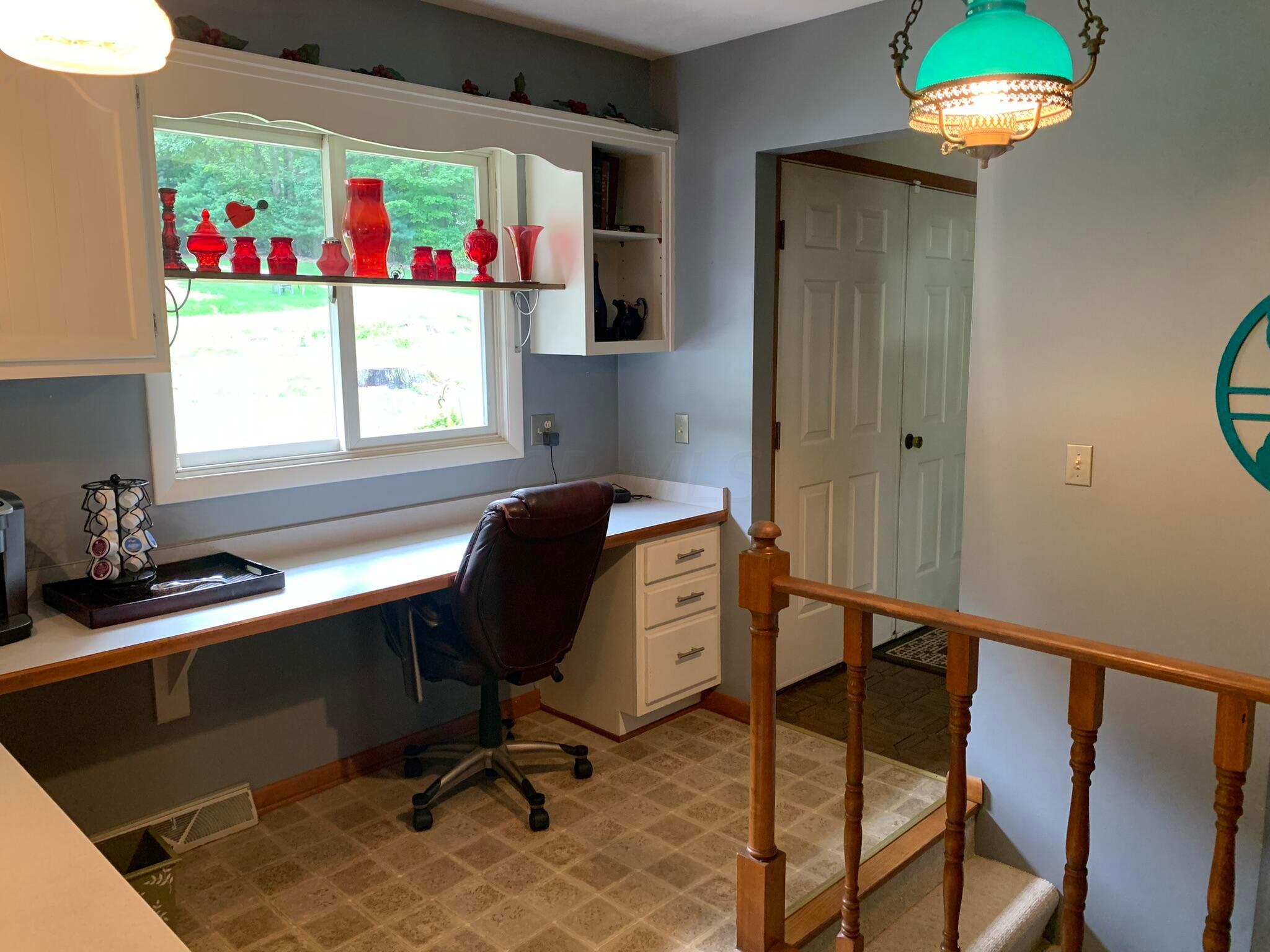 16161 McKenzie Road Mount Vernon, OH 43050 - Photo 10 of 27 Off kitchen