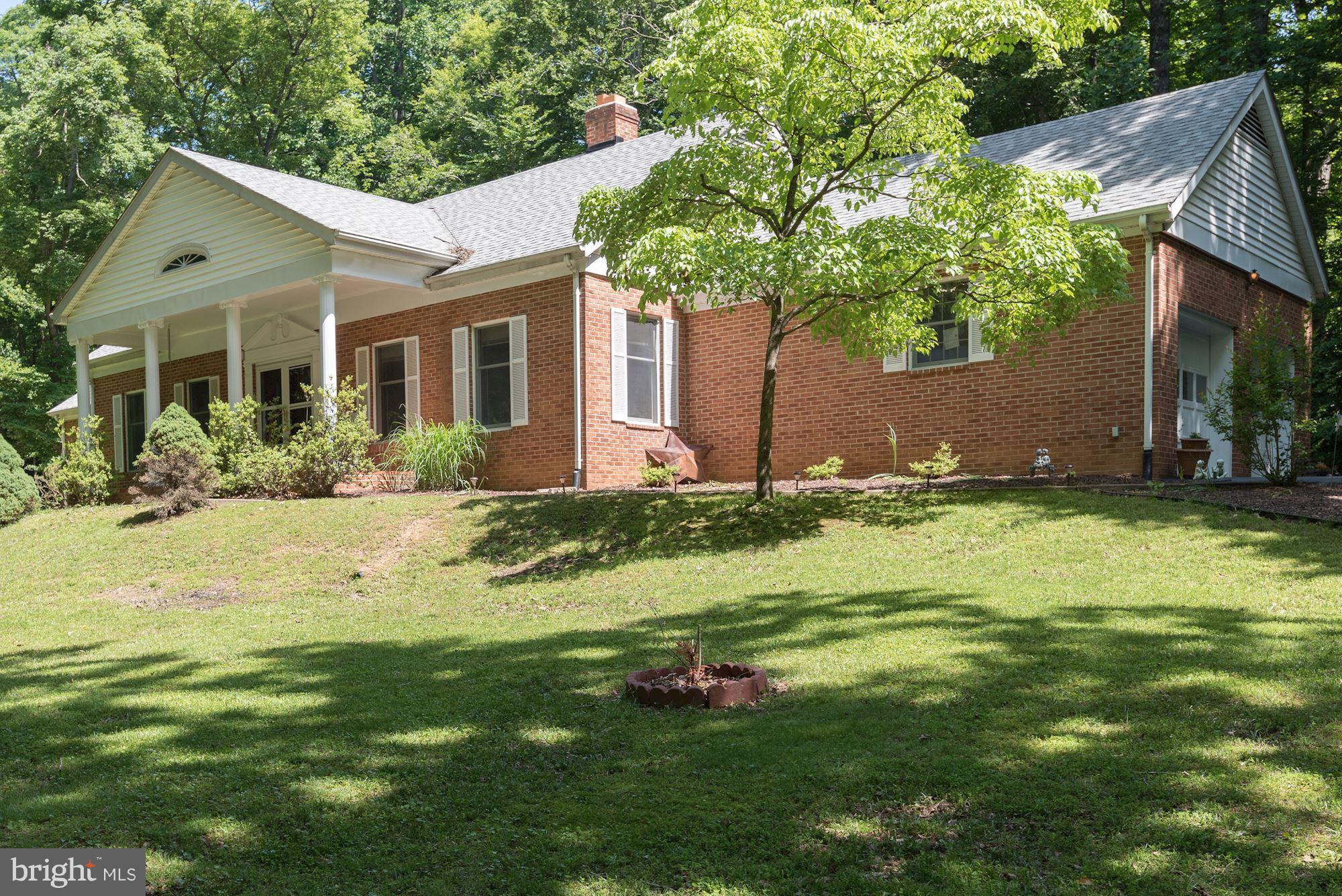 7100 Stone Road Manassas, VA 20111 - Photo 23 of 29 Front of home from drive way