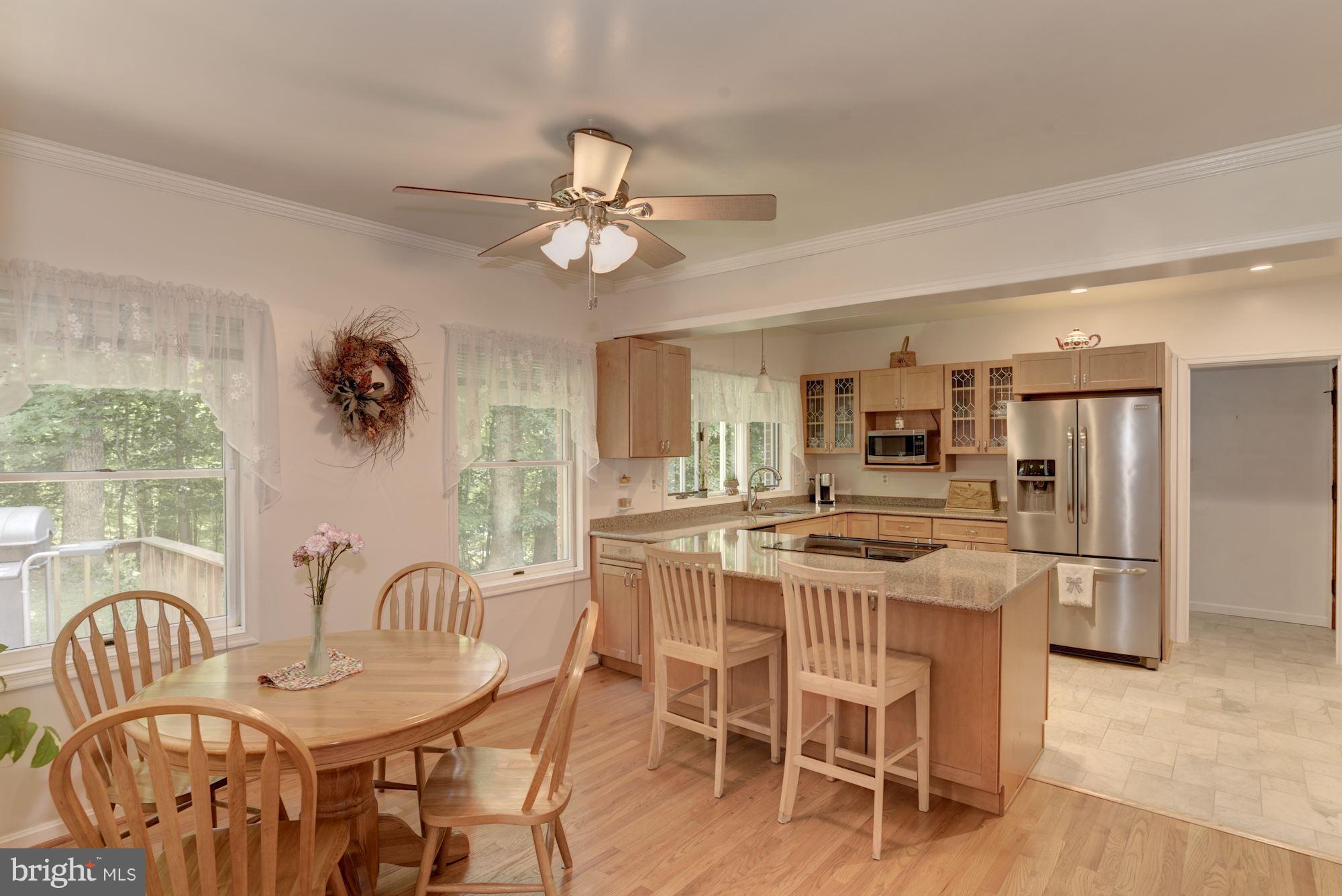 7100 Stone Road Manassas, VA 20111 - Photo 10 of 29 Eating space and breakfast bar in island