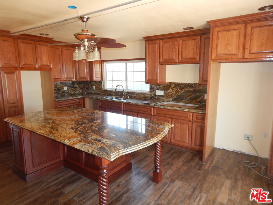 459 West Tichenor Street Compton, CA 90220 - Photo 1 of 9 Gallery Image 1