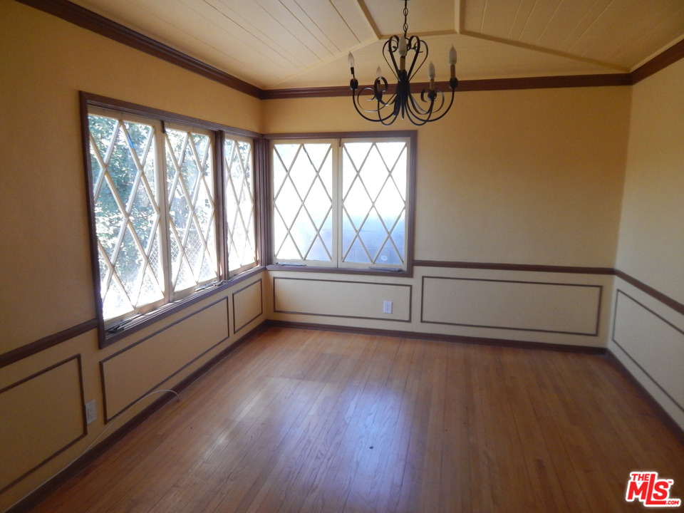459 West Tichenor Street Compton, CA 90220 - Photo 3 of 9 Gallery Image 3