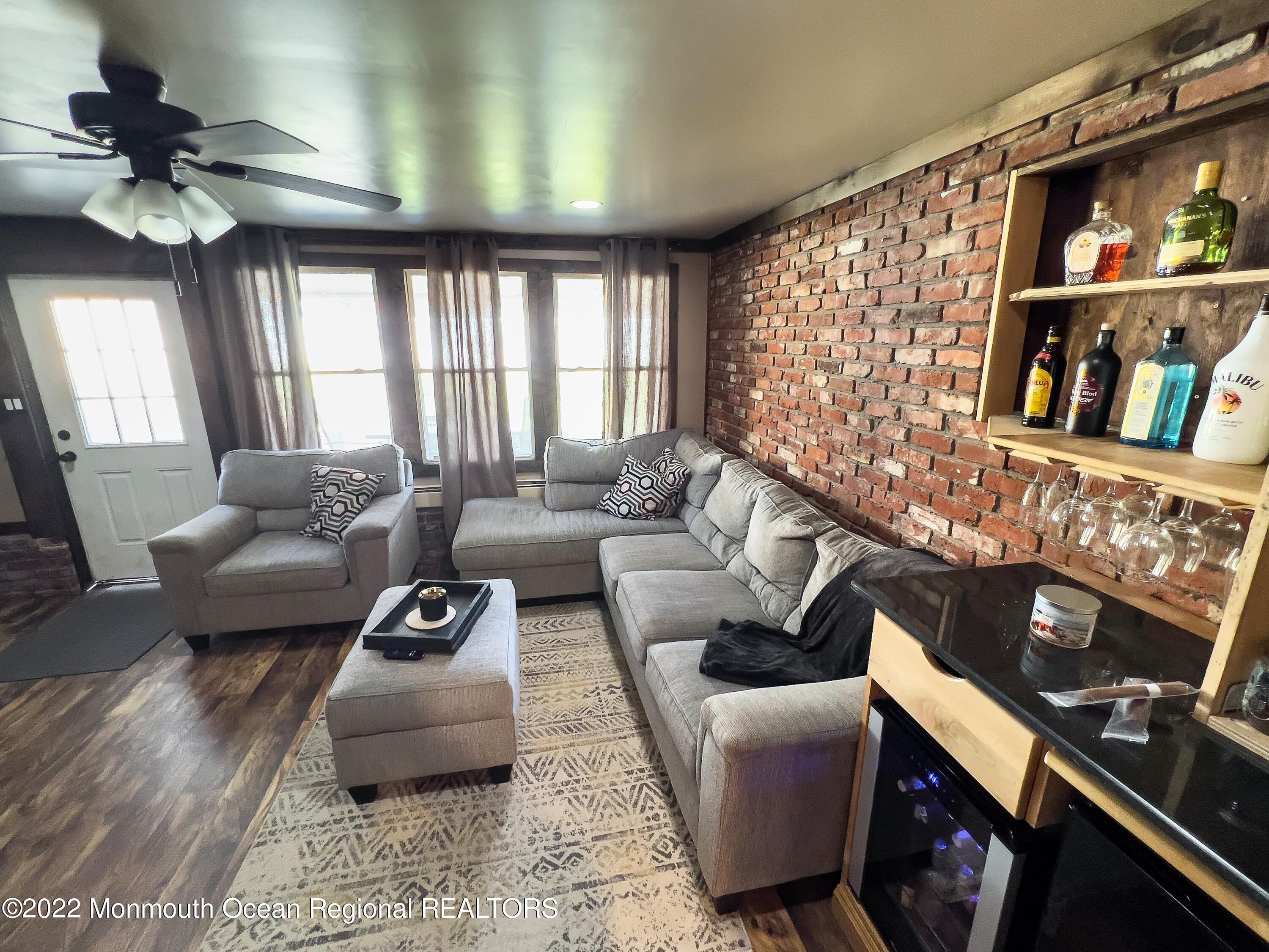 475 Toms River Road Jackson, NJ 08527 - Photo 20 of 49 475 TR Road FamilyRm