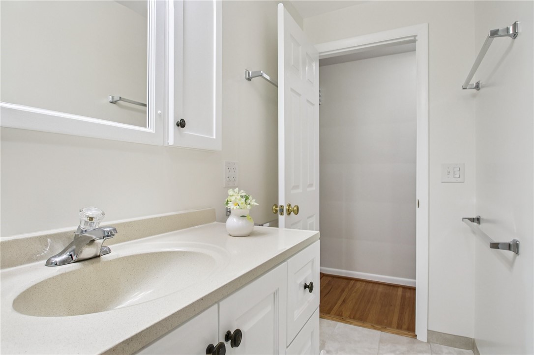 384 Buckman Road Greece, NY 14615 - Photo 17 of 38