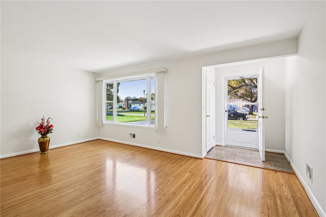 384 Buckman Road Greece, NY 14615 - Photo 5 of 38