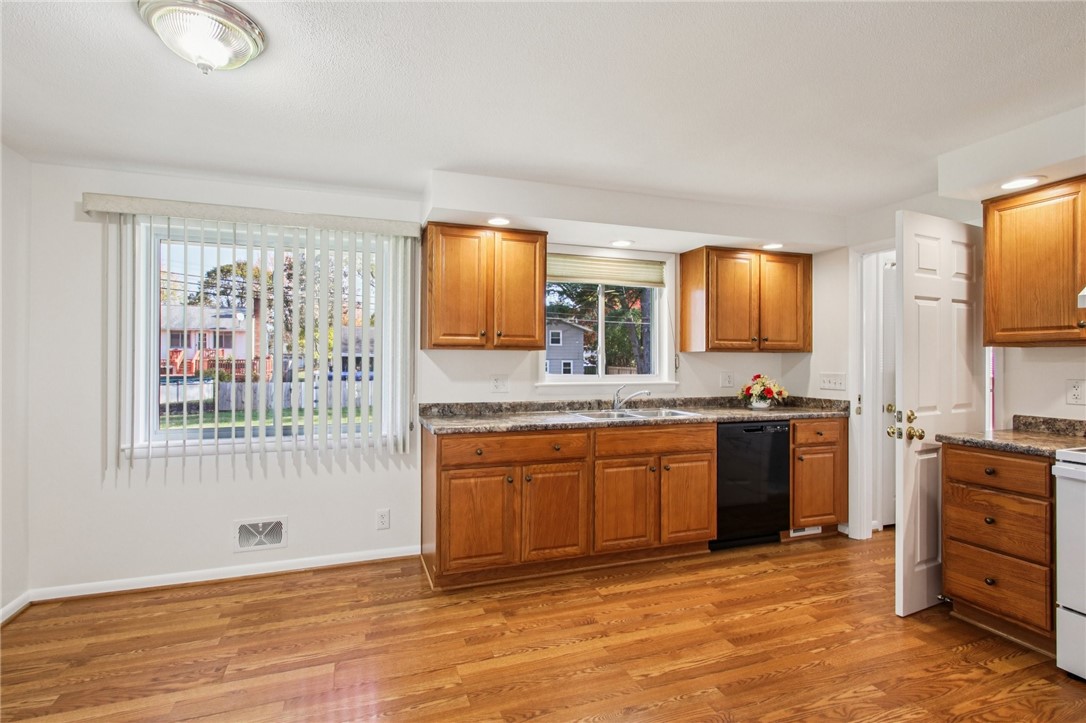 384 Buckman Road Greece, NY 14615 - Photo 10 of 38