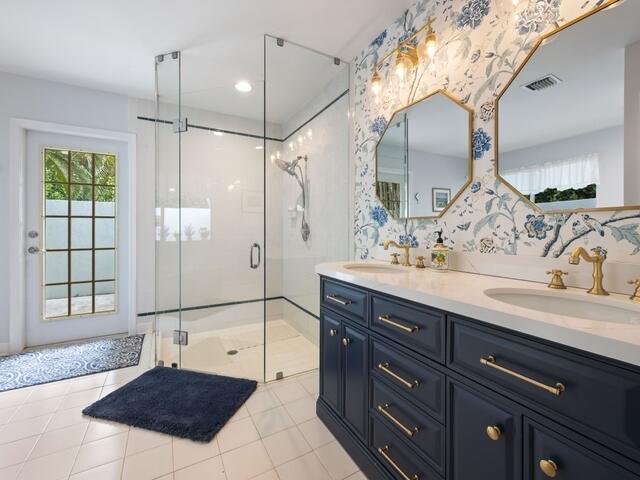 14767 Halter Road Wellington, FL 33414 - Photo 35 of 46 Primary Bathroom