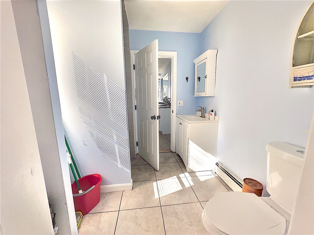 38 Ogden Avenue Warwick, RI 02889 - Photo 13 of 44 First Floor Bathroom