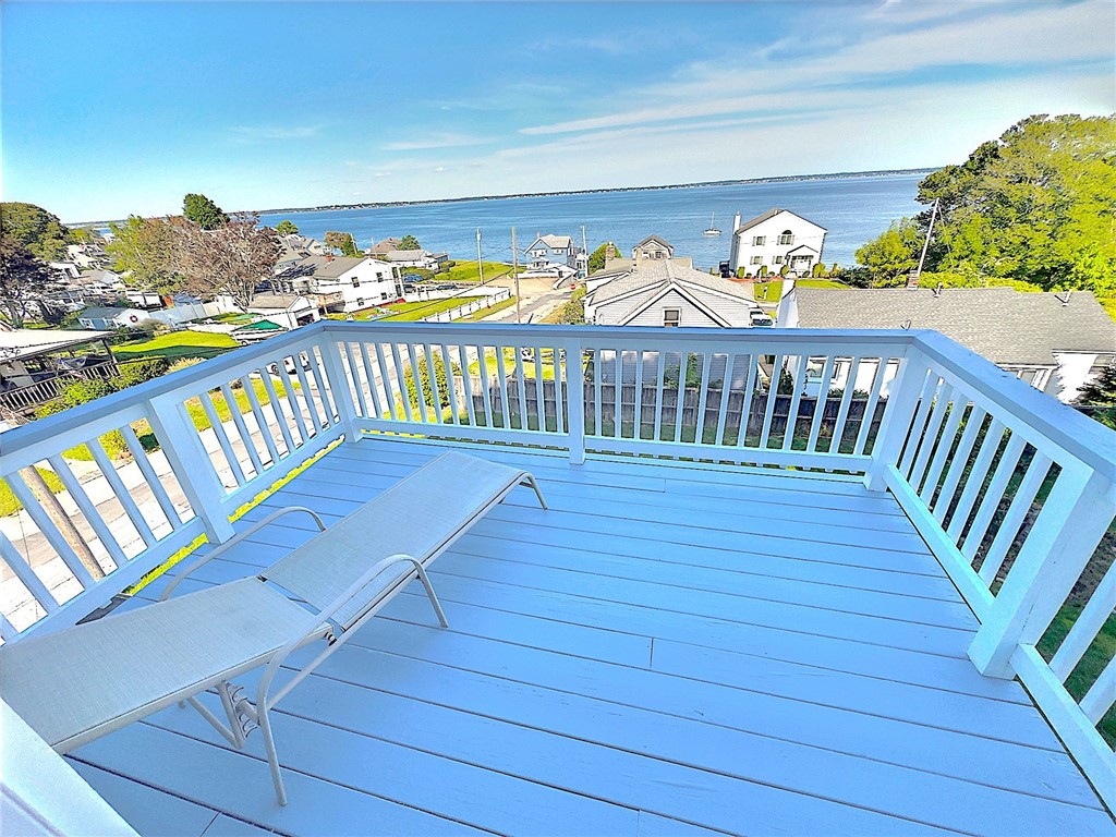 38 Ogden Avenue Warwick, RI 02889 - Photo 4 of 44 3rd Floor Private Deck