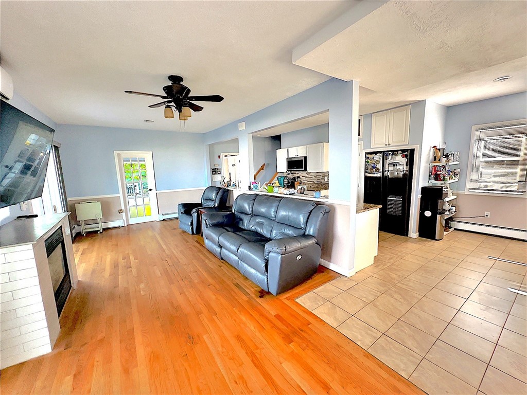 38 Ogden Avenue Warwick, RI 02889 - Photo 43 of 44 First Floor Open floor plan