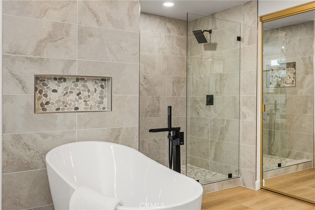 149 Bluegrass Street Brea, CA 92821 - Photo 46 of 60 Beautiful tile wall.