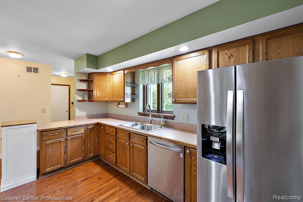 2371 North Henderson Road Davison, MI 48423 - Photo 16 of 30