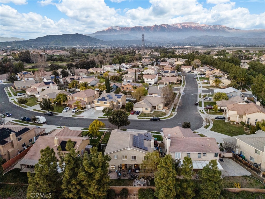 809 Classic Avenue Beaumont, CA 92223 - Photo 38 of 41 an aerial view of multiple house